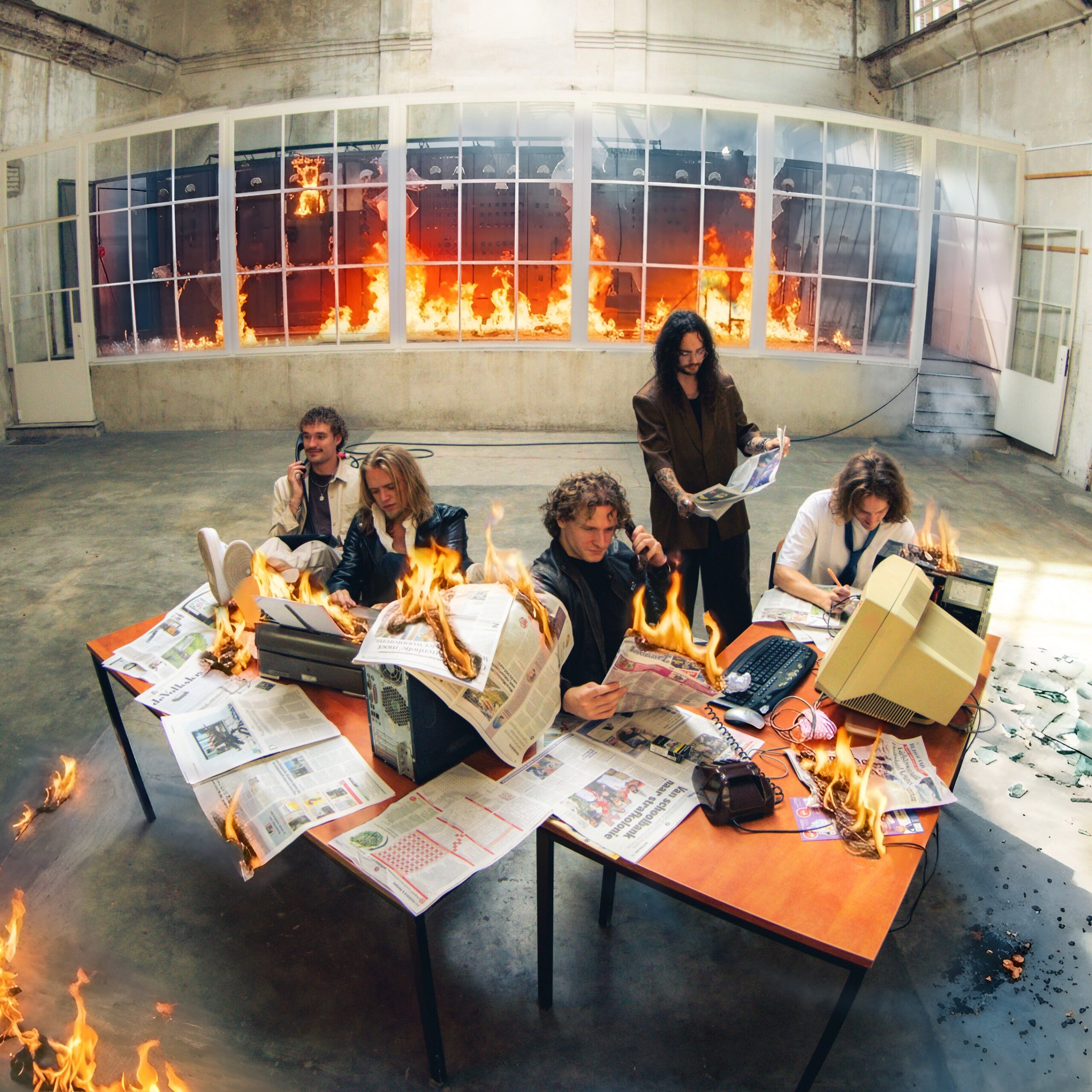 Single Album Cover Paranoïde - De Nieuwe Tijd